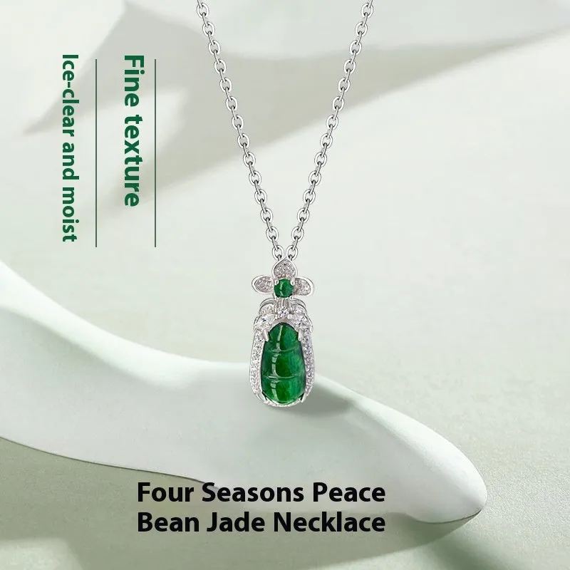 Sauteed green beans 925 silver necklace with flower pendant and adjustable cross chain on woman