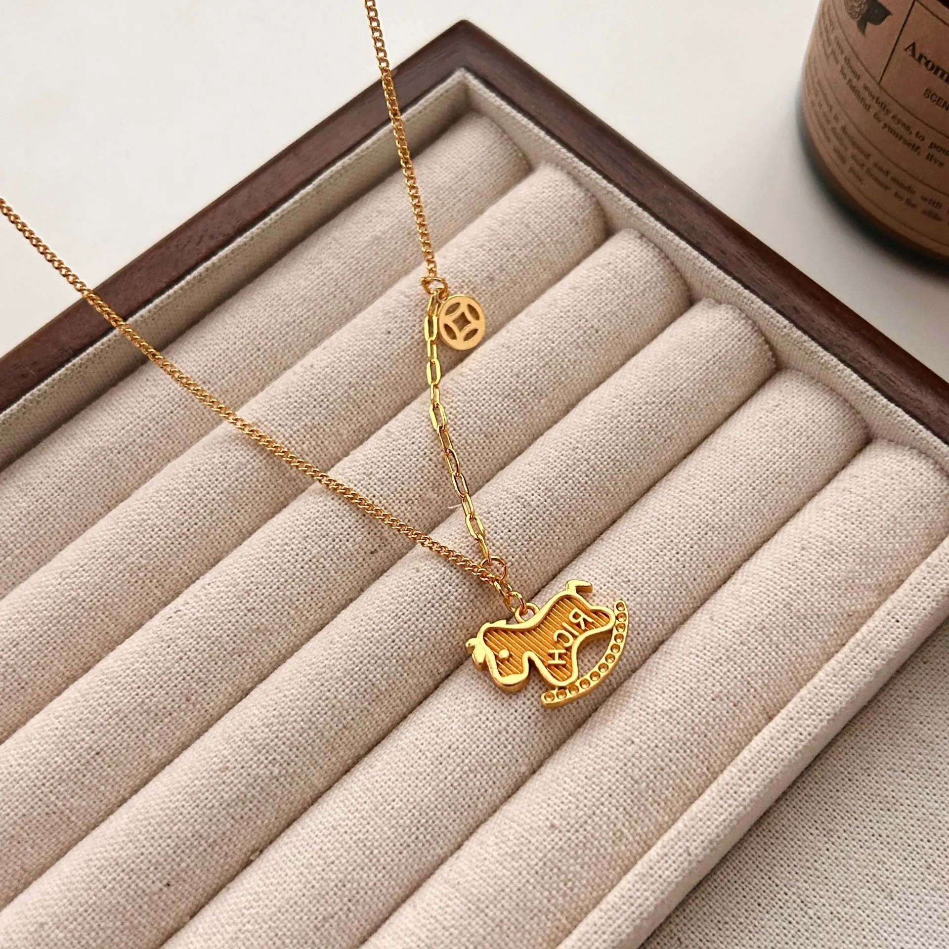 Copper horse pendant necklace for women with electroplated finish and regular chain