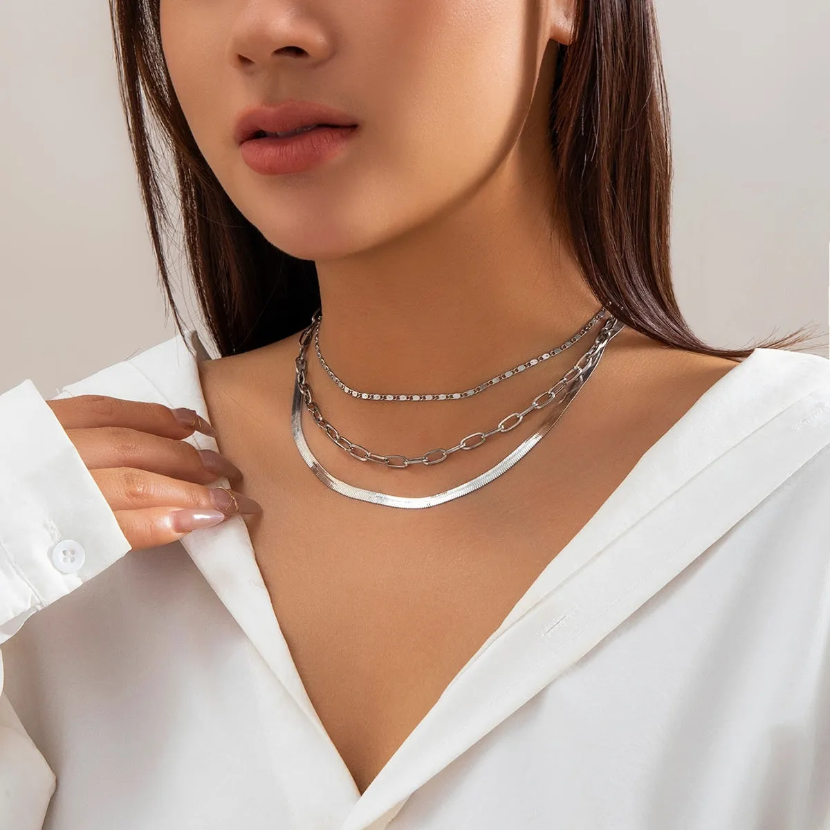 Women heart shape alloy snake bone chain contrast colour necklace with round elements gold silver finish