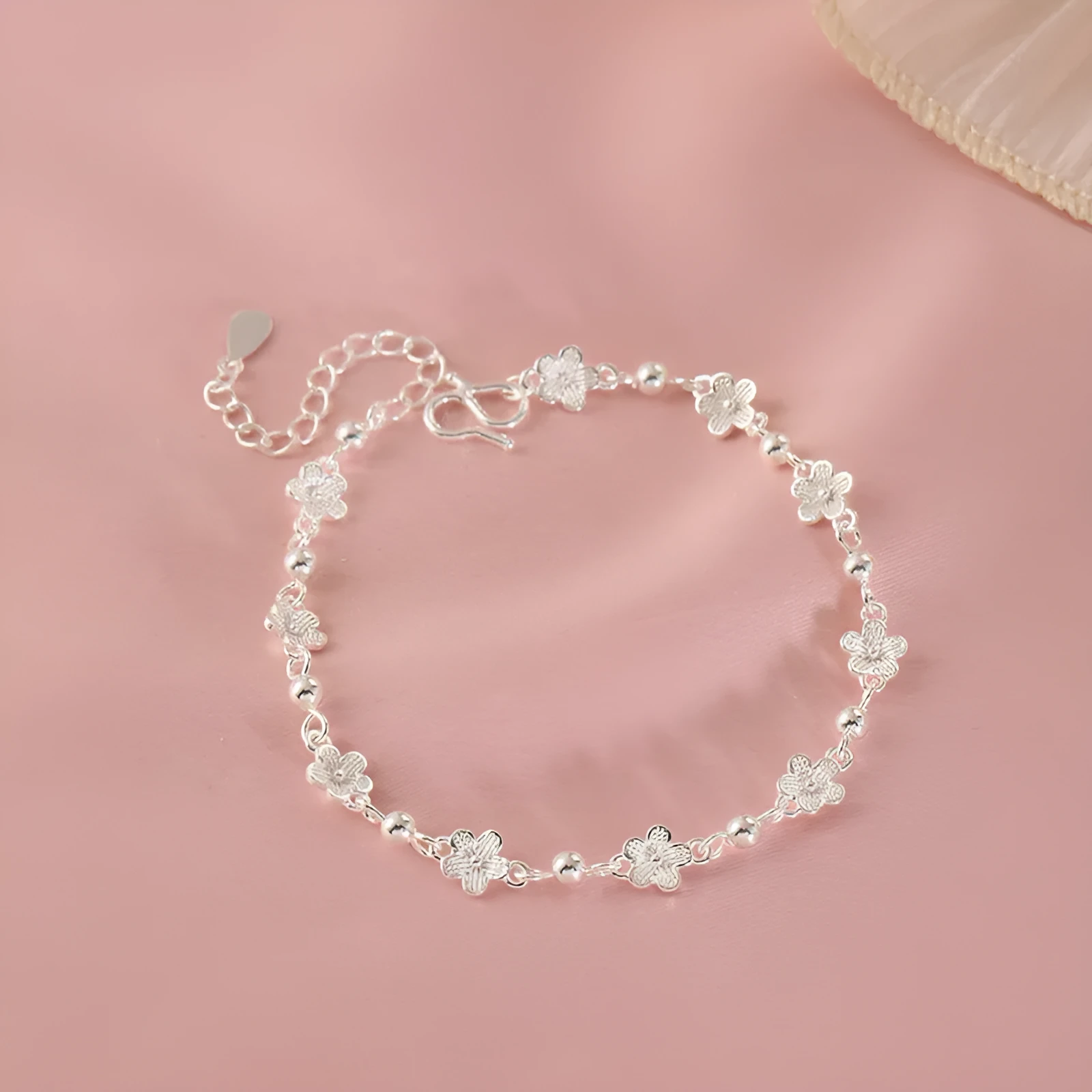 Silver copper bracelet with flower design for women, fresh style, SL-489