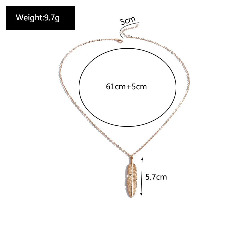 Retro feather tassel necklace for women in gold with geometric leaf pendant and feather tassel on alloy chain