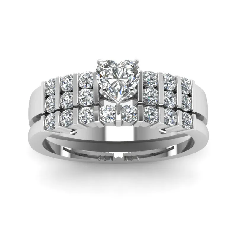 Square love heart-shaped women's ring in alloy with artificial gem inlay, silver colour option, size No 7