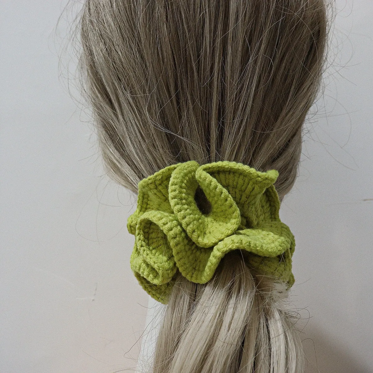 Girls cute bud hair ring with knitted flowers in pink and white polyester