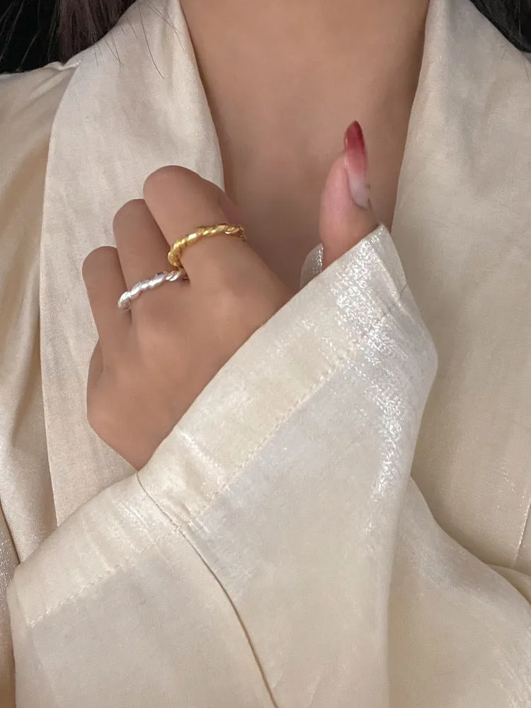 Twist cord braiding ring for women, silver-plated bow shape with cow pattern, adjustable opening