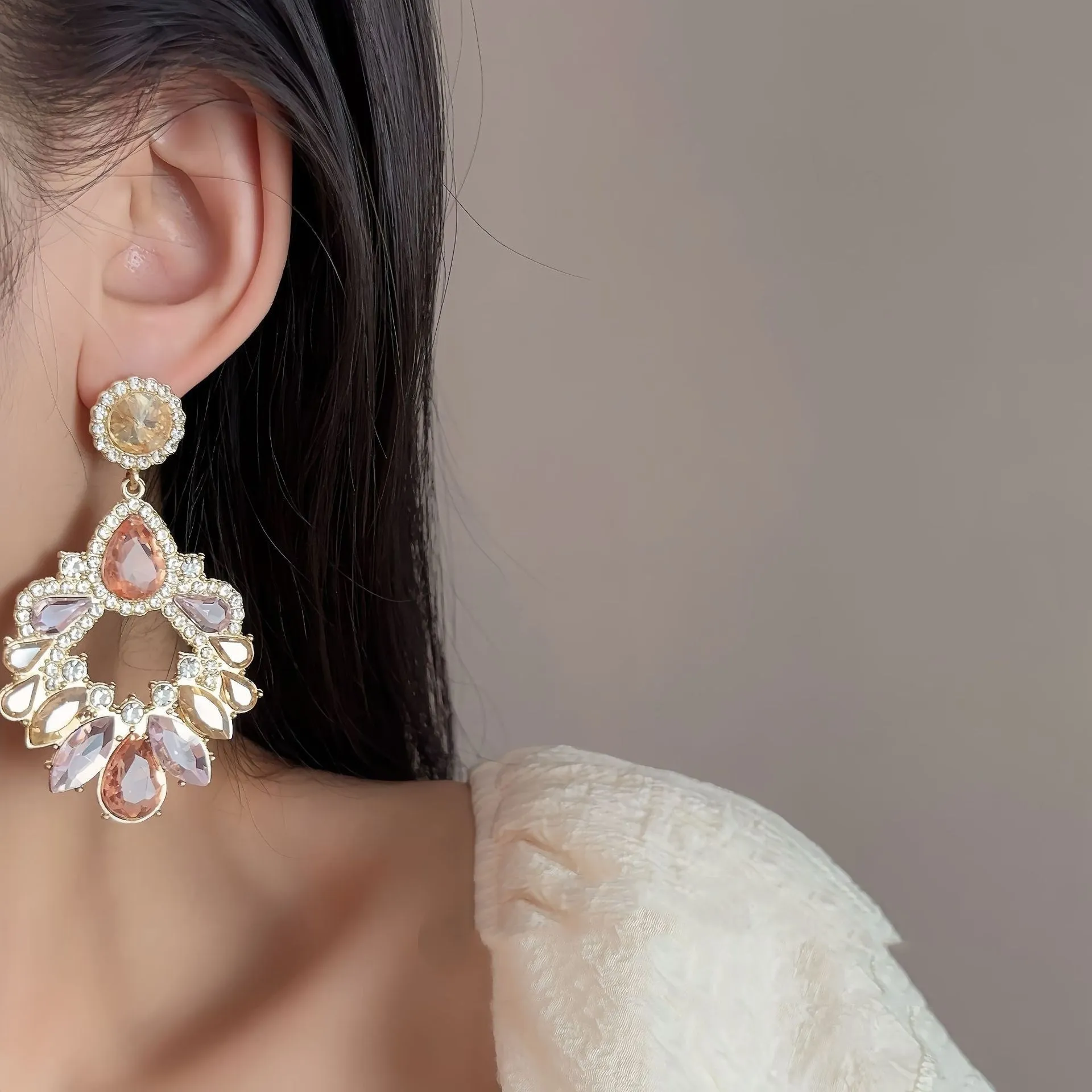 Geometric rhinestone earrings for women retro style dot mixed material alloy earrings