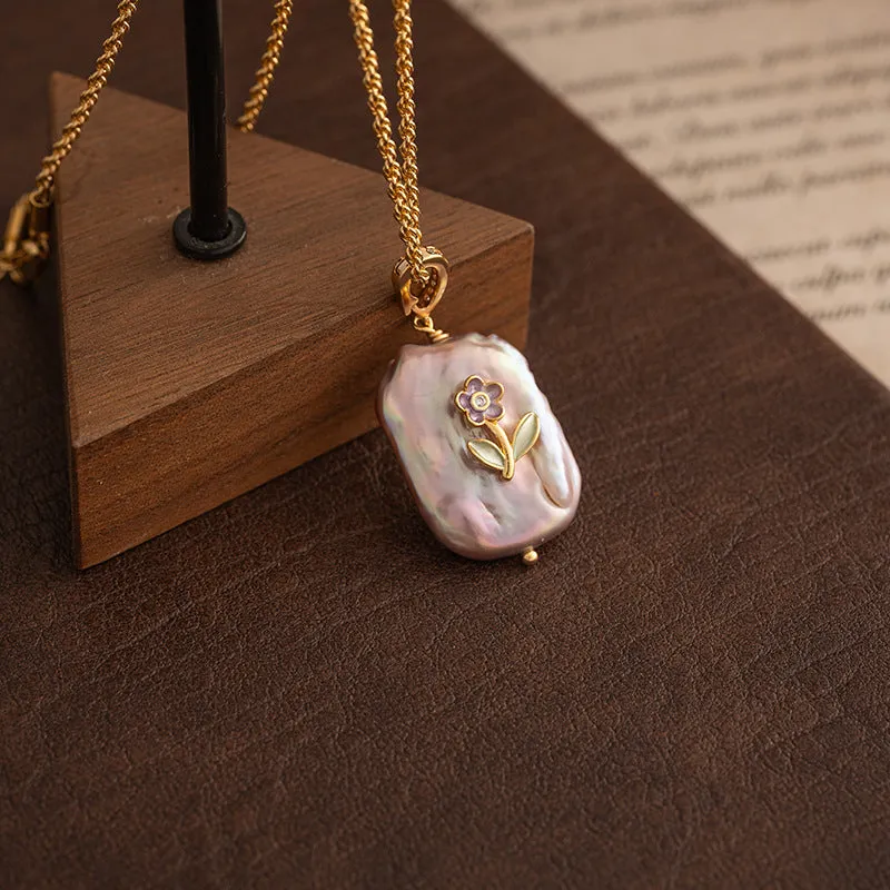 Natural baroque freshwater pearl pendant necklace with mother pearl shellfish quadrilateral pendant on copper chain