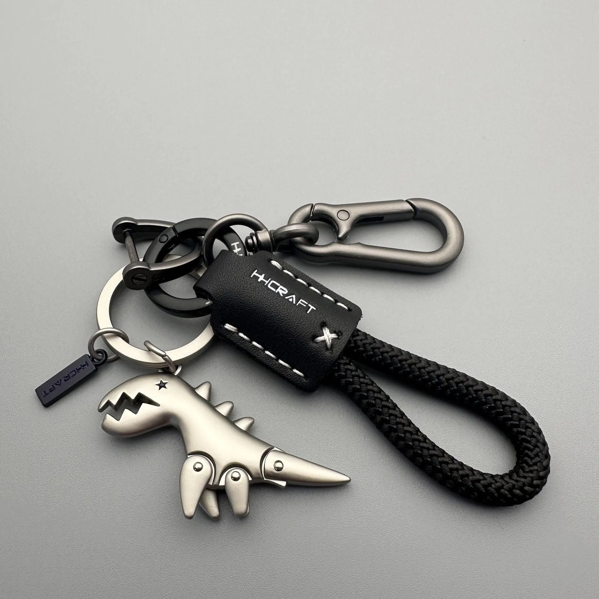Cute cartoon little dinosaur keychain pendant made of zinc alloy for schoolbag decoration and key identification