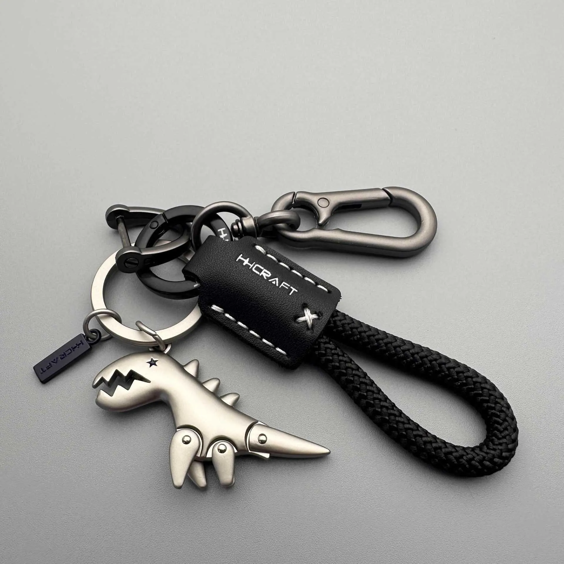 Cute cartoon little dinosaur keychain pendant made of zinc alloy for schoolbag decoration and key identification