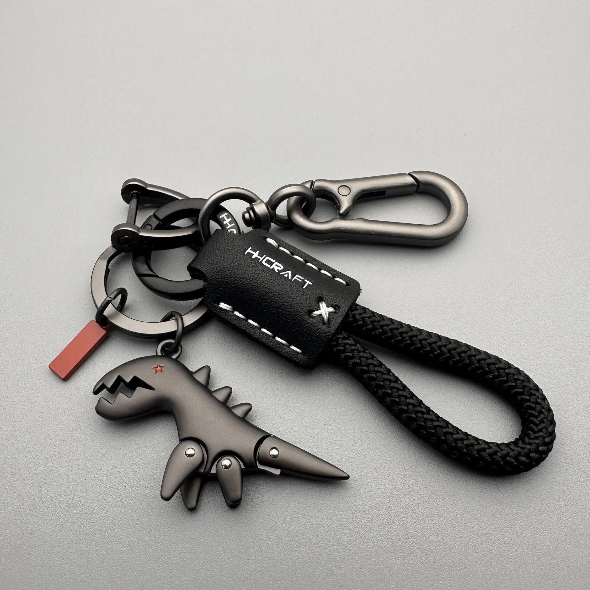 Cute cartoon little dinosaur keychain pendant made of zinc alloy for schoolbag decoration and key identification
