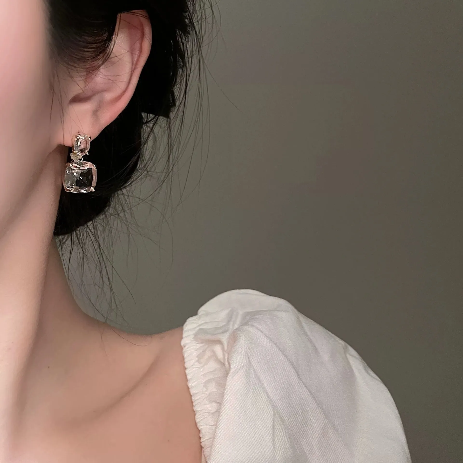 Copper retro geometric mosquito coil ear clip and 925 stud earrings with electroplated real gold finish, 1.2 x 2.2 cm pair
