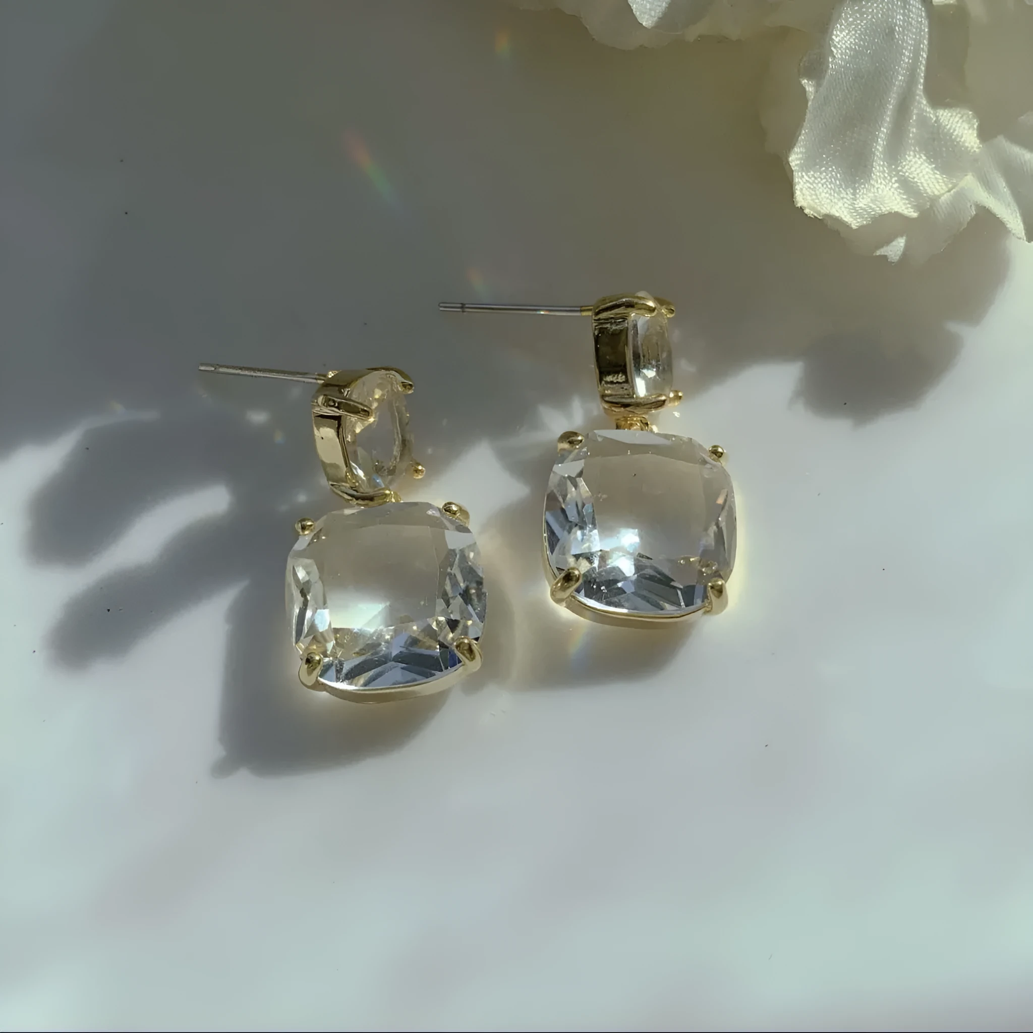 Copper retro geometric mosquito coil ear clip and 925 stud earrings with electroplated real gold finish, 1.2 x 2.2 cm pair