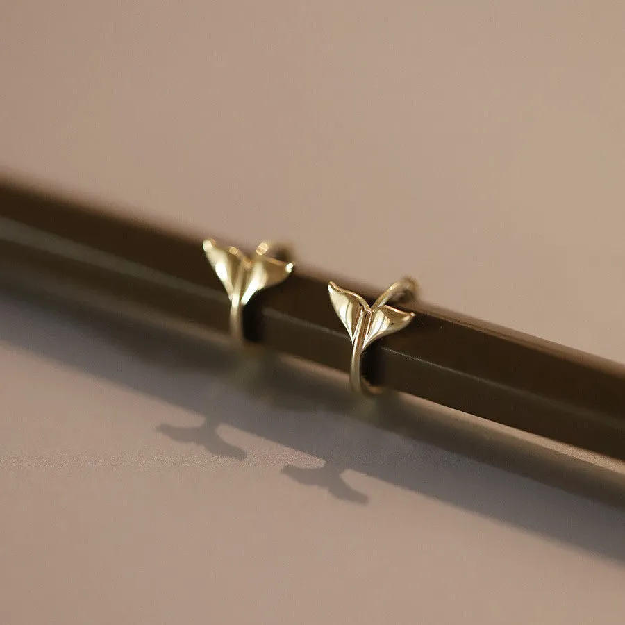 S925 sterling silver fishtail earrings with 14k gold plating in gold and white gold colour options