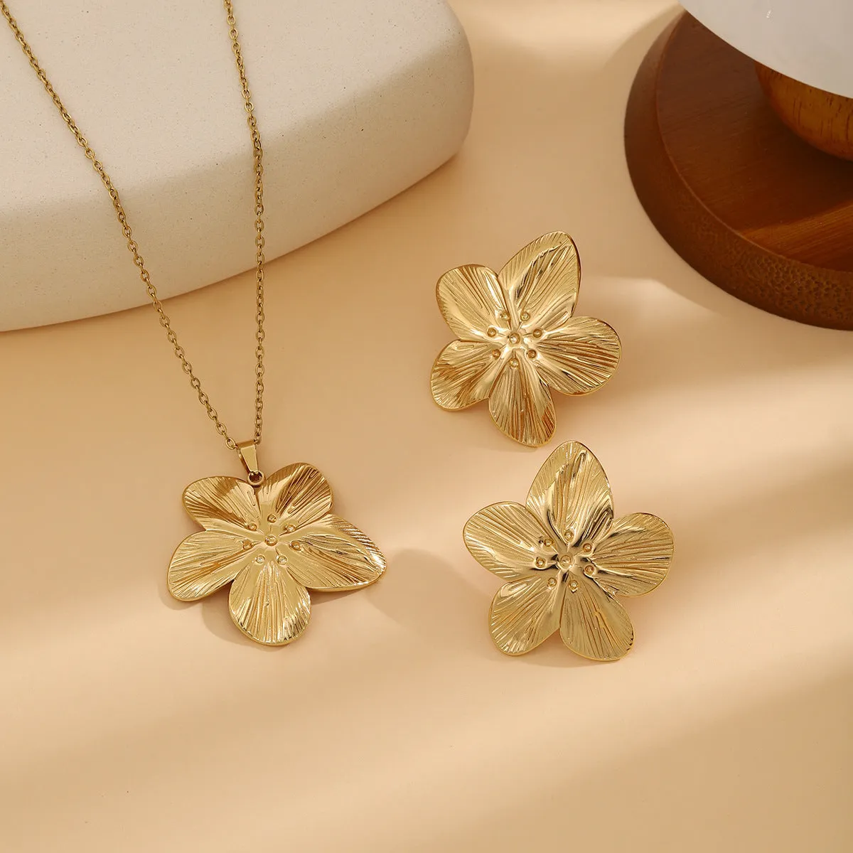 Geometric leaves texture flower love heart earrings and necklace set with stainless steel pendant on regular chain
