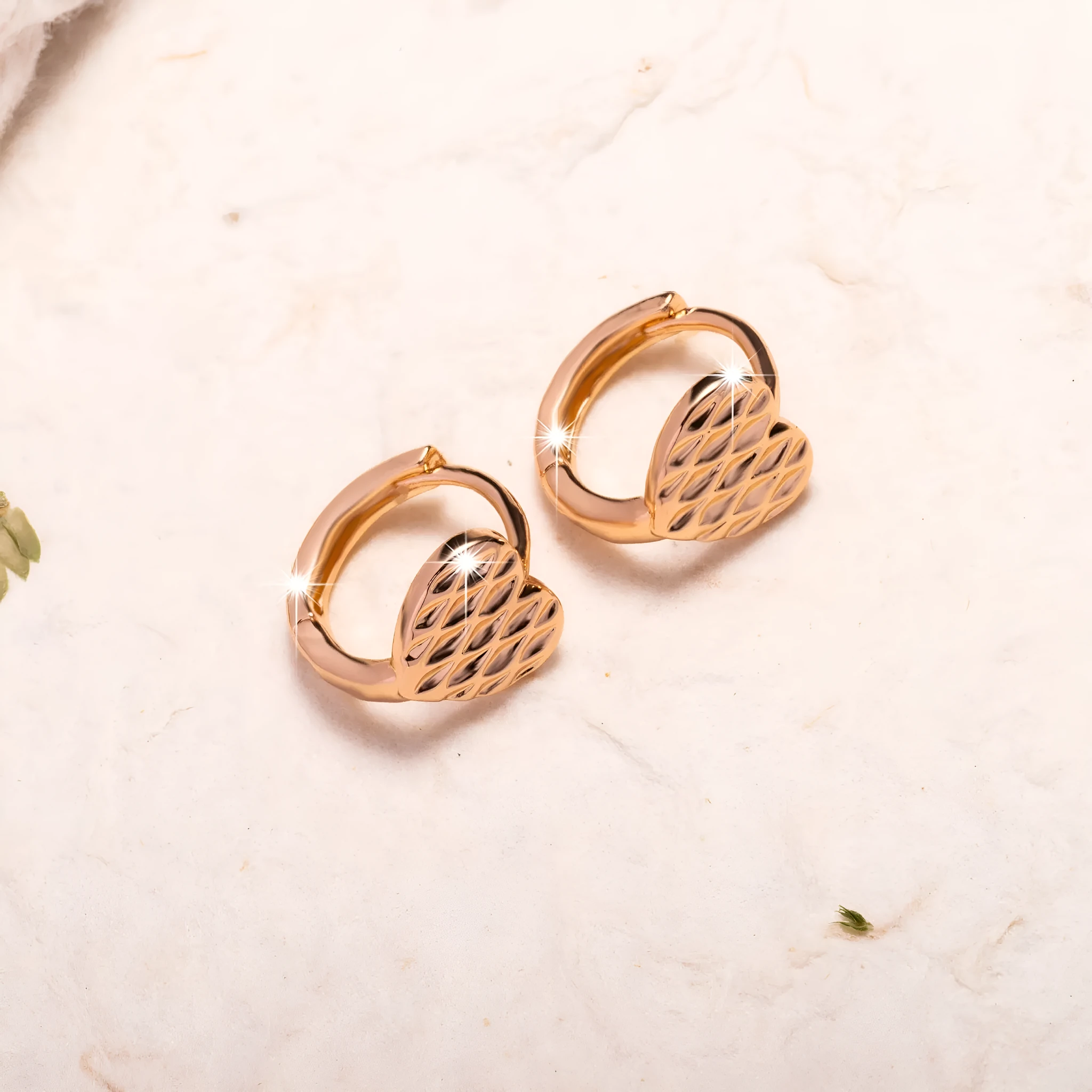 Rose gold heart-shaped copper earrings with simple style for women