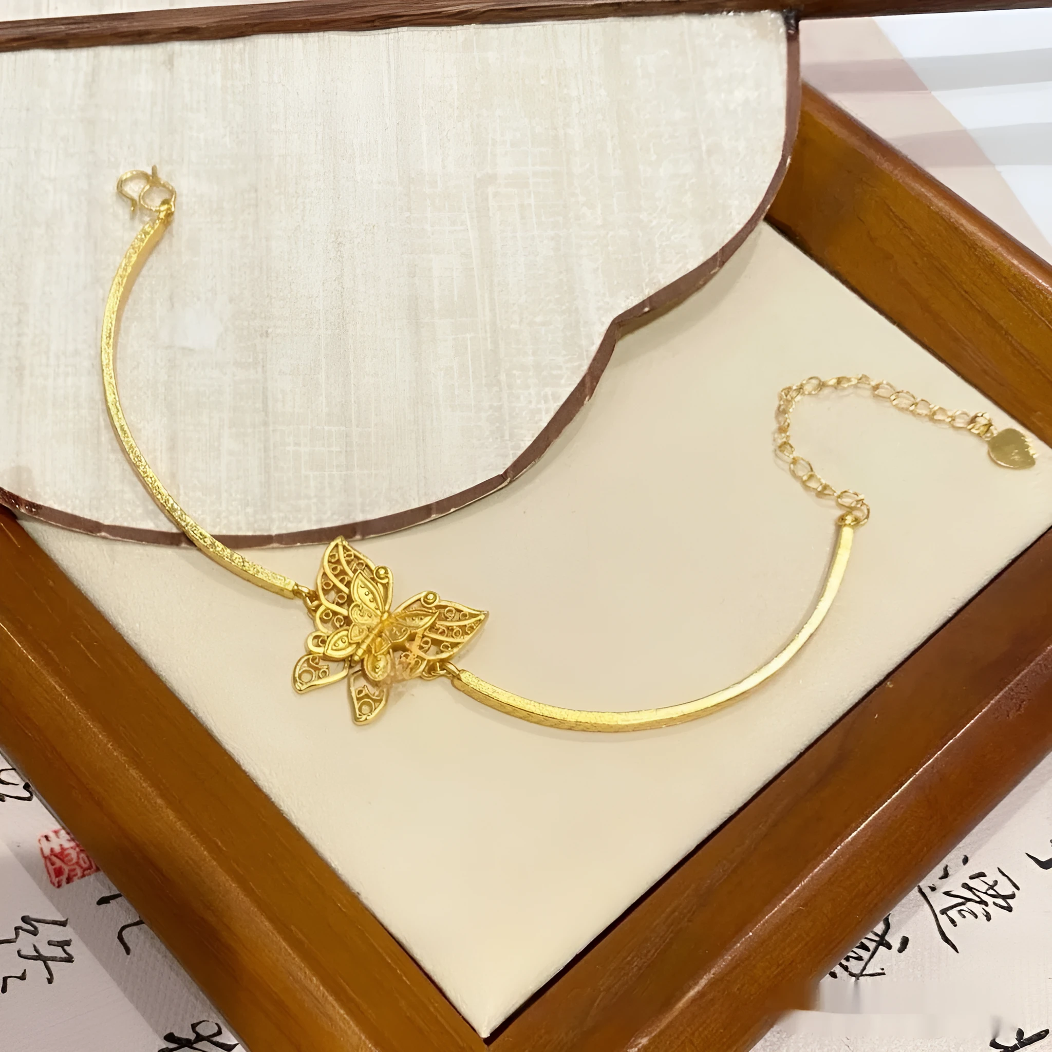 Copper half bracelet with New Chinese retro hemp pattern and ancient silk butterfly motif, electroplated finish
