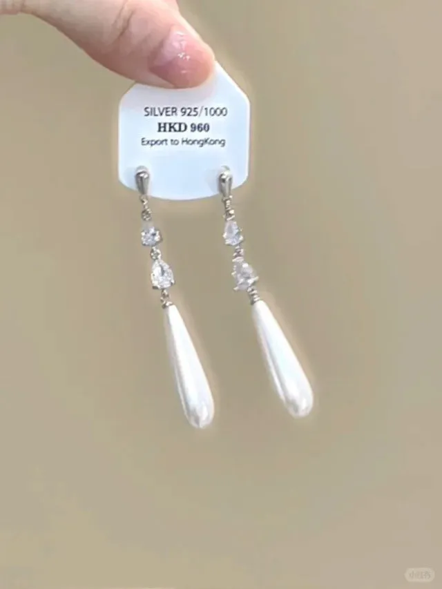 Light luxury alloy ear clip with rhinestone little stars and tassel, love/heart geometric shape, fresh style, electroplated finish