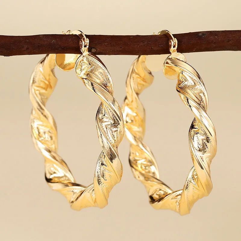 Copper geometric drop-shaped ear clip with electroplated finish for women