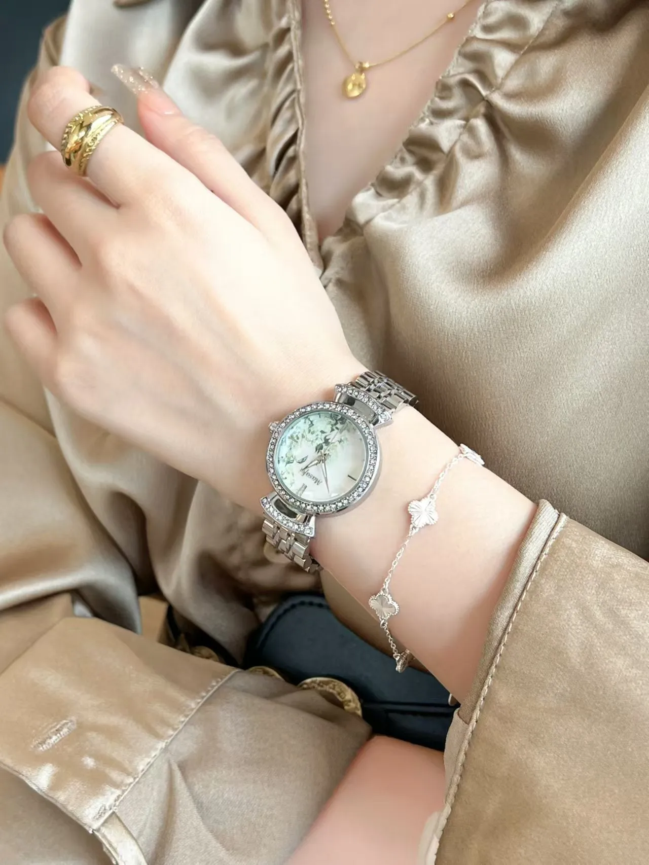 Starry Sky Fritillary Marble women's watch with 32mm dial, metal case, and steel strap
