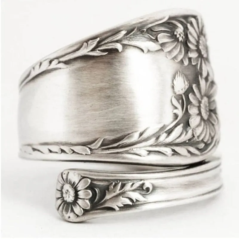 Copper flower shaped ring with adjustable opening in daisy colour vintage style