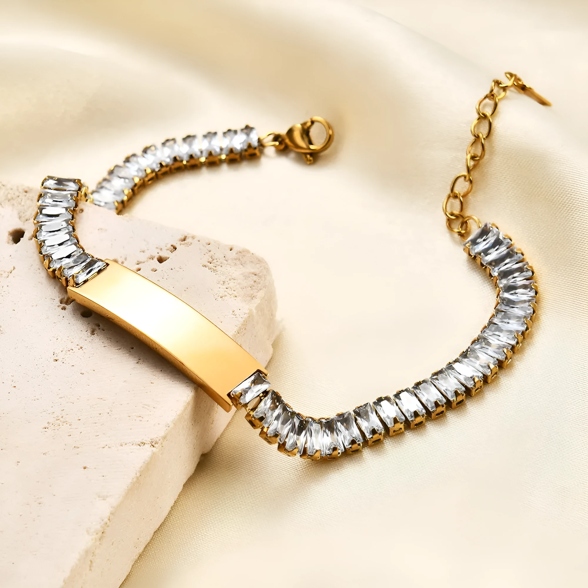 Titanium steel zircon bracelet for women, electroplated simple style, available in three colours