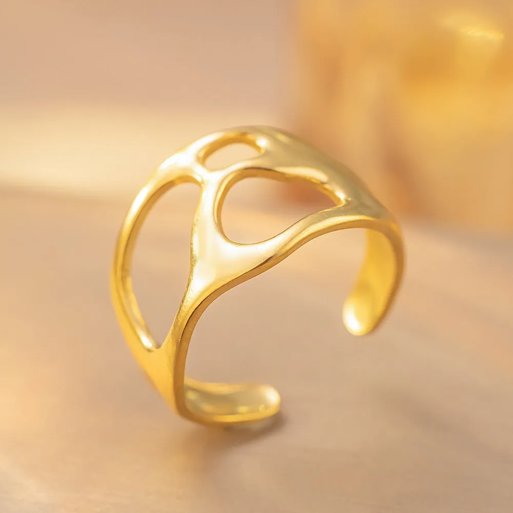 Open adjustable titanium steel love ring in gold colour, retro geometric split ring design