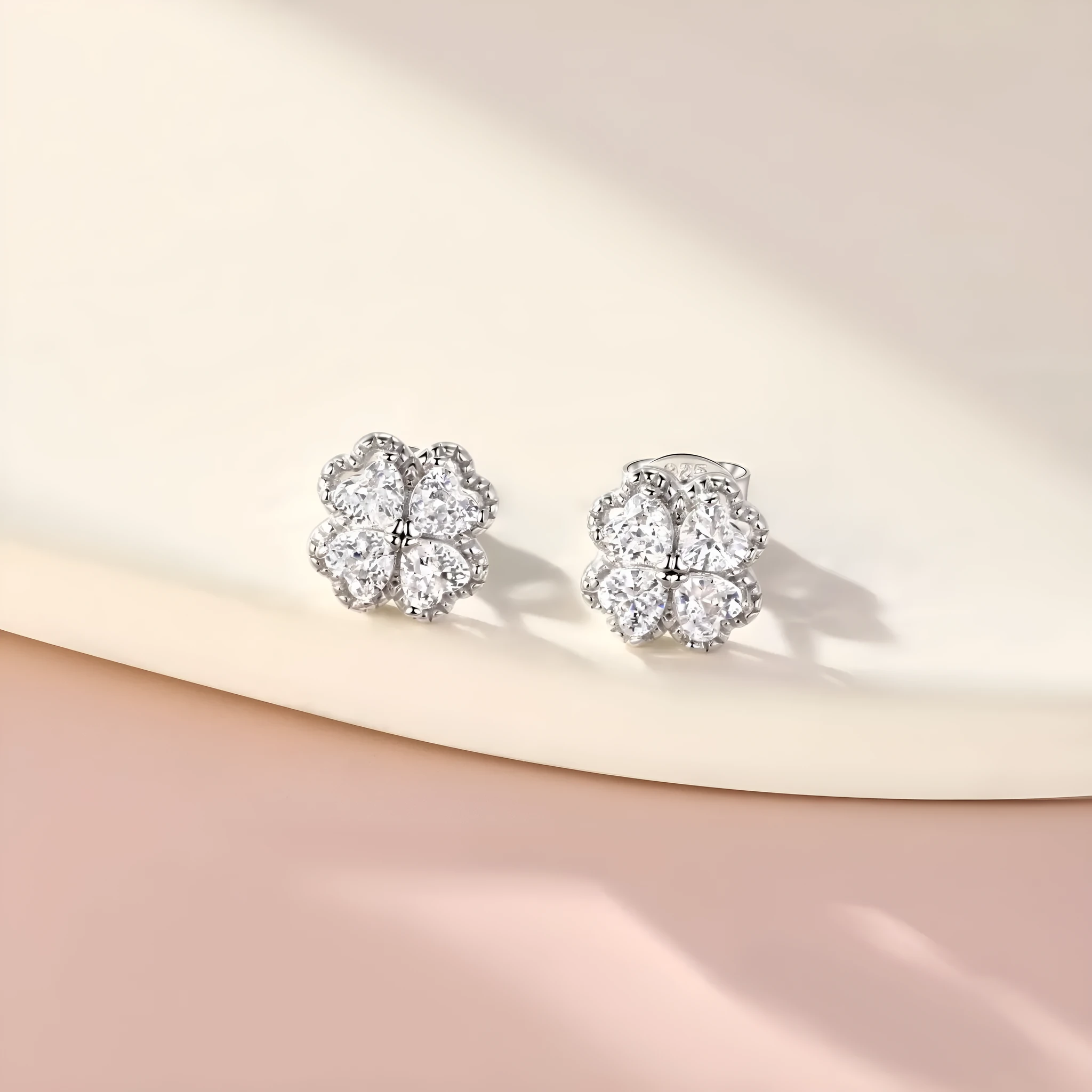 925 silver four-leaf clover earrings with inlaid zircon stones, white gold colour, heart-shaped love design for women
