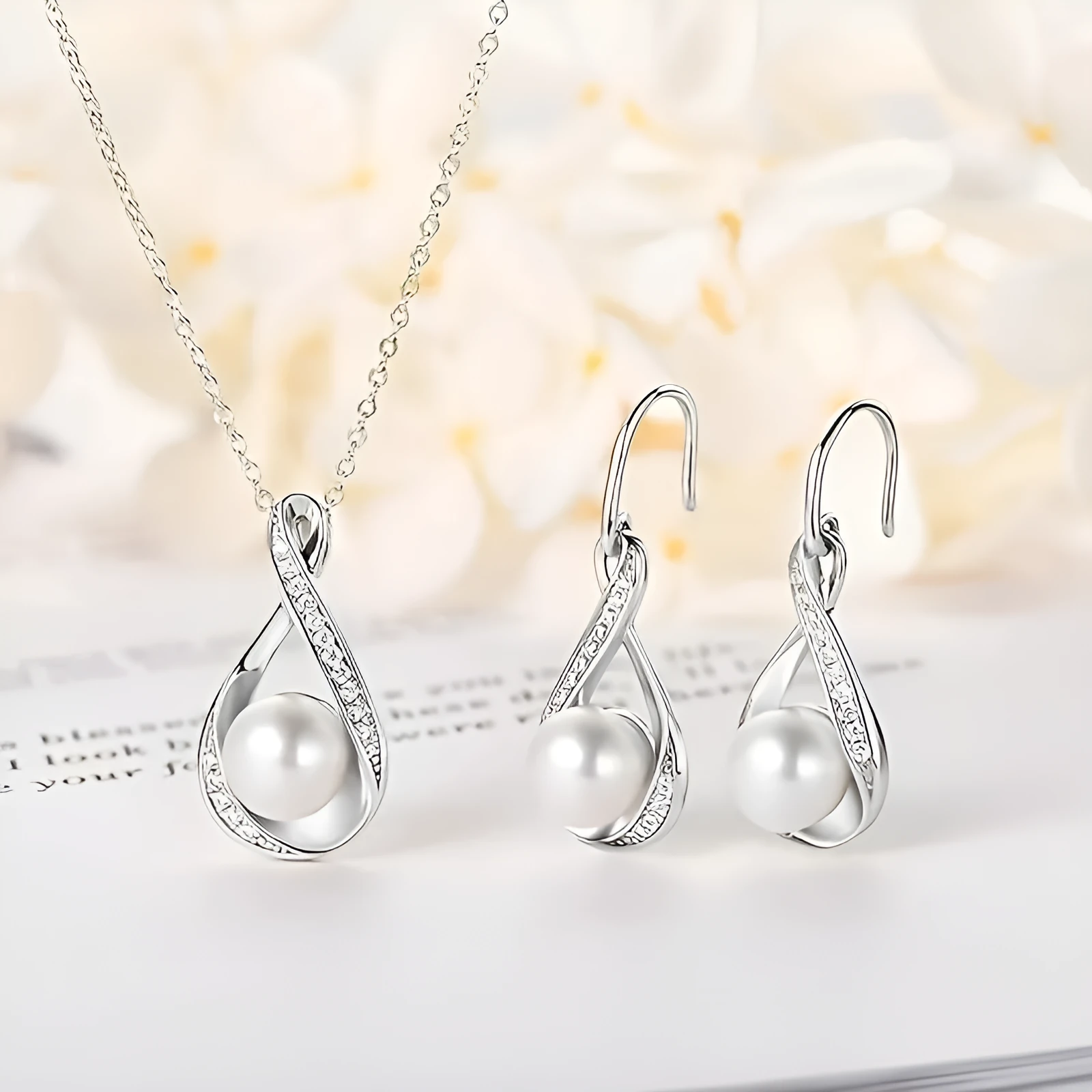 Simulated pearl necklace with diamond inlaid love heart pendant on alloy clavicle chain in gold finish