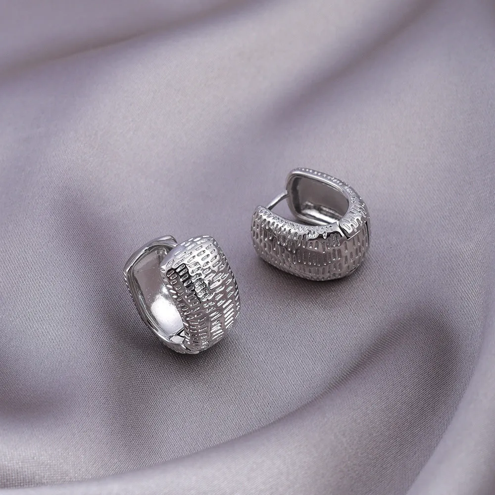 Pair of micro zircon-encrusted woven twisted stud earrings in gold real gold plating finish