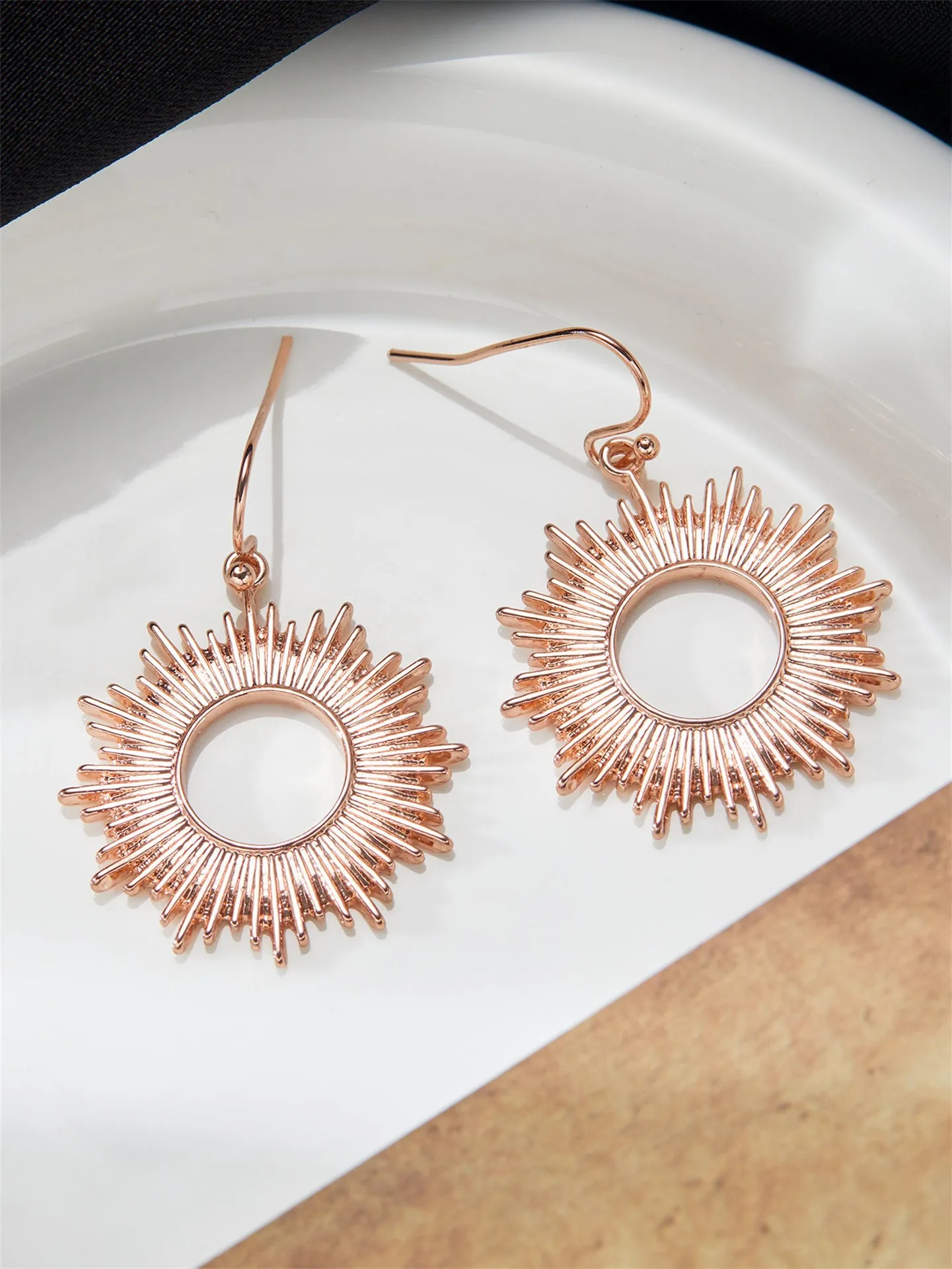Retro distressed hollow-out geometric ring earrings in alloy with electroplated finish