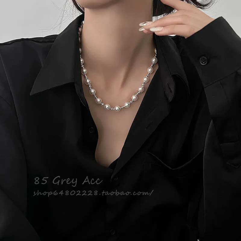 Women's 10mm pearl chain necklace with geometric pendant on 45cm chain, mother pearl shellfish, handmade
