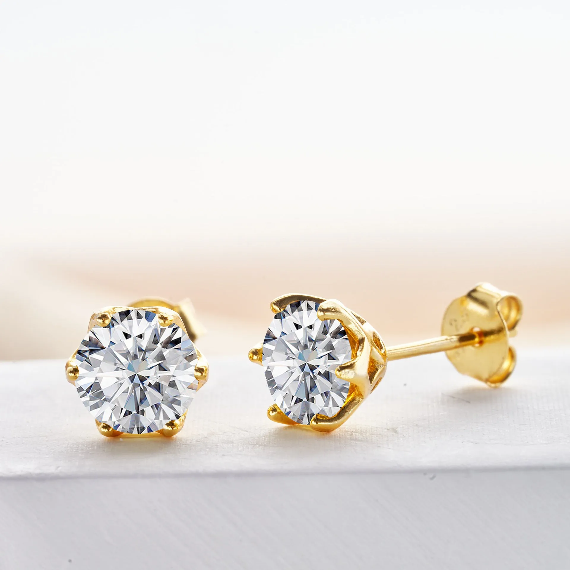 Micro inlaid moissanite stud earrings in S925 sterling silver with round natural stones, unisex design, 1CT per pair