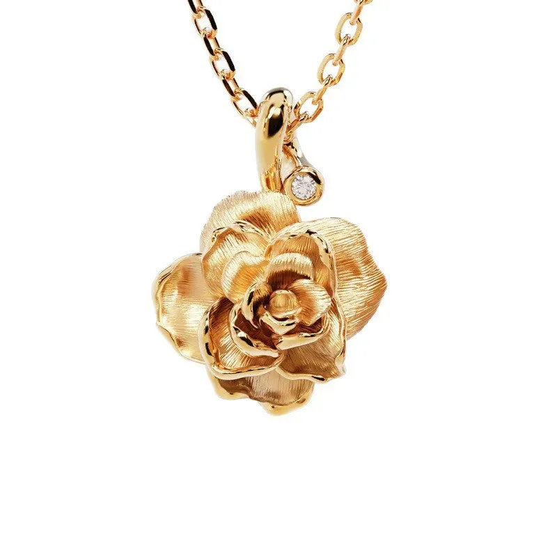 Women's creative all-match flower pendant necklace made of 304 stainless steel with 18K gold electroplating, 45cm chain length