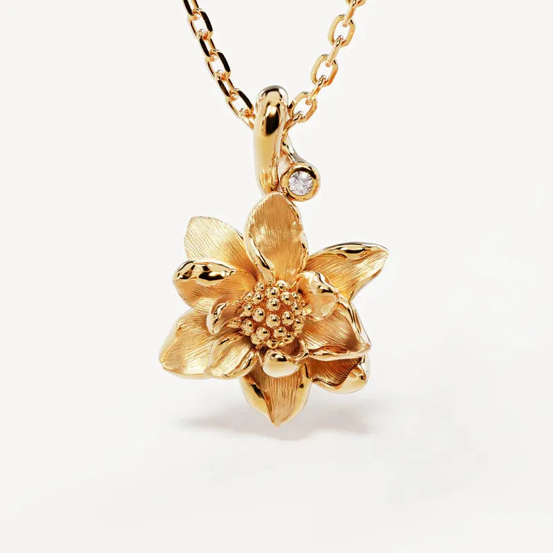 Women's creative all-match flower pendant necklace made of 304 stainless steel with 18K gold electroplating, 45cm chain length