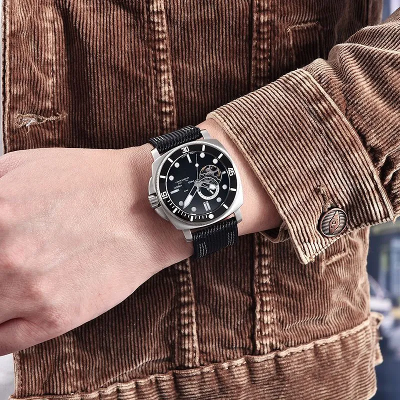 Fully automatic mechanical sports watch with black nylon leather strap, 43mm dial, night light, and calendar display