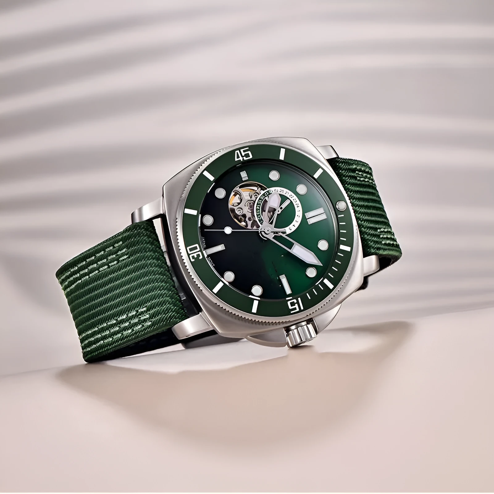 Fully automatic mechanical sports watch with black nylon leather strap, 43mm dial, night light, and calendar display