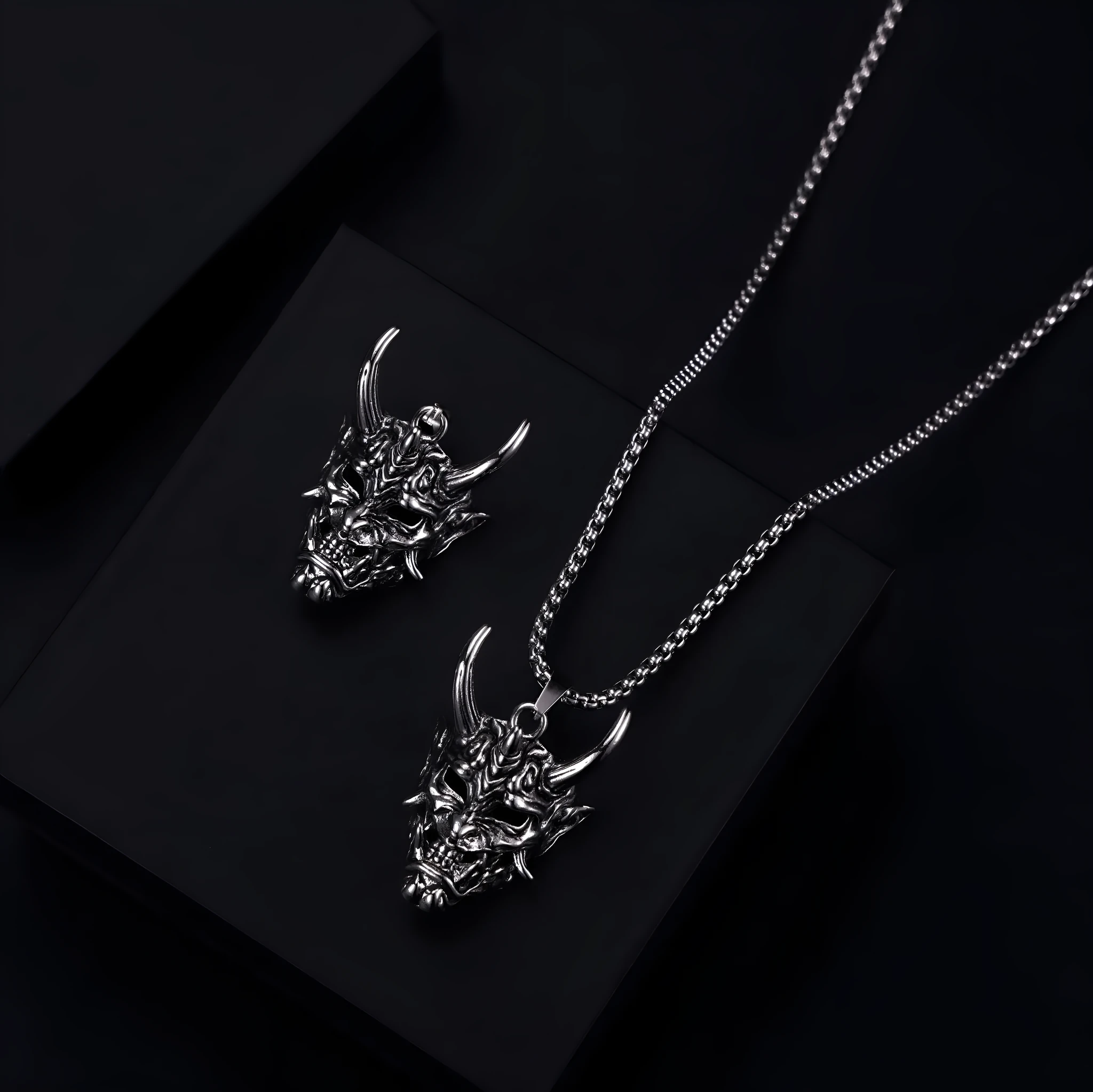 Men's silver-toned vintage necklace with a personalised 40mm alloy pendant on a matching chain.