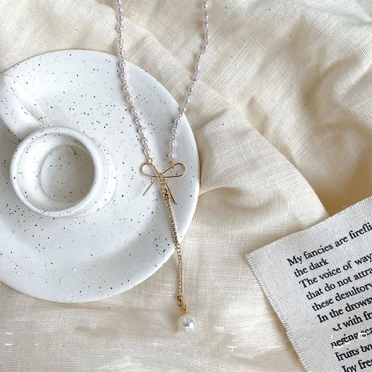 Women's cool wind fashion pearl necklace with alloy chain and pendant below 10cm, Japanese Korean style