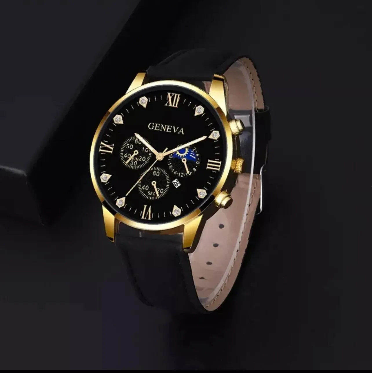Fashion belt quartz watch with bracelet in Suit 9 colour on display