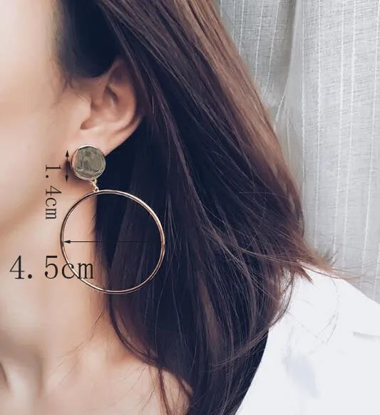 Simple style temperament large circle earrings in gold and silver with geometric diamond processing alloy finish