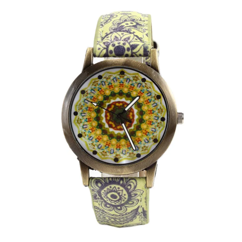 Creative fashion kaleidoscope quartz watch with alloy case, glass mirror, and PU strap