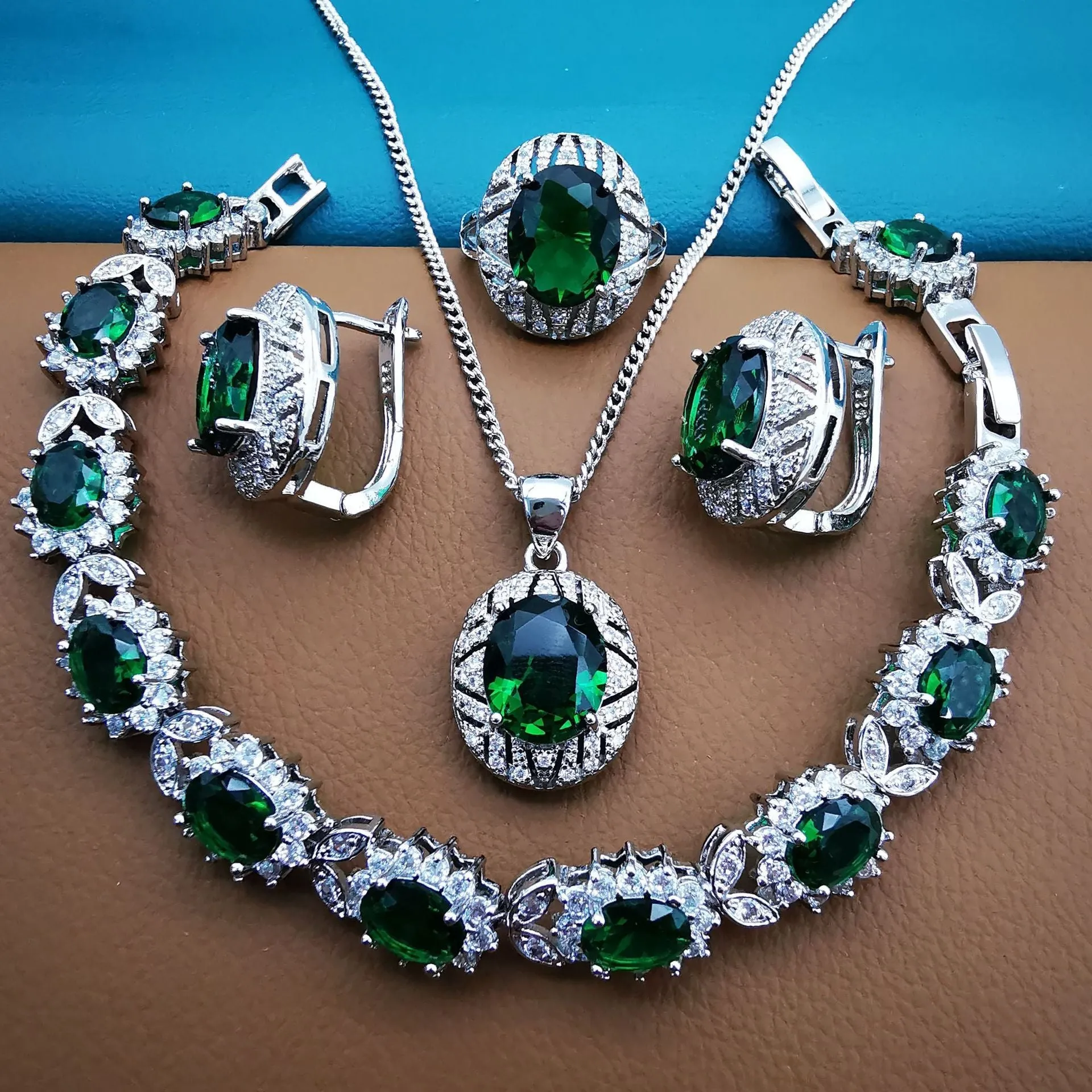 Four-piece mixed gem inlaid jewellery suit with zircon mosaic and O-ring chain in black, red, blue, green