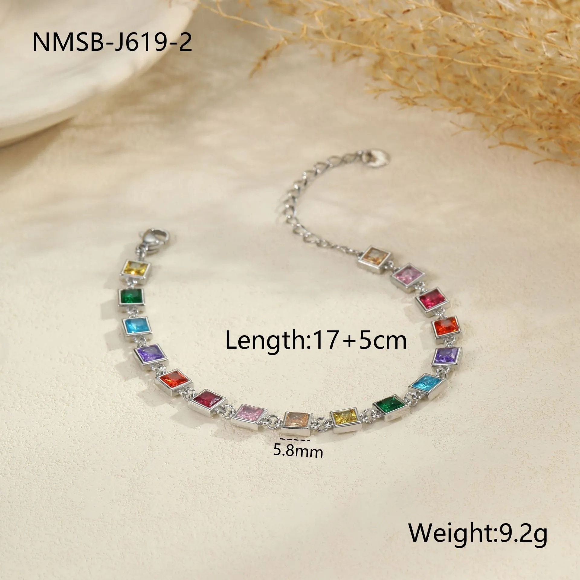 Women's stainless steel bracelet with 18K electroplated finish in heart, circle and square geometric shapes