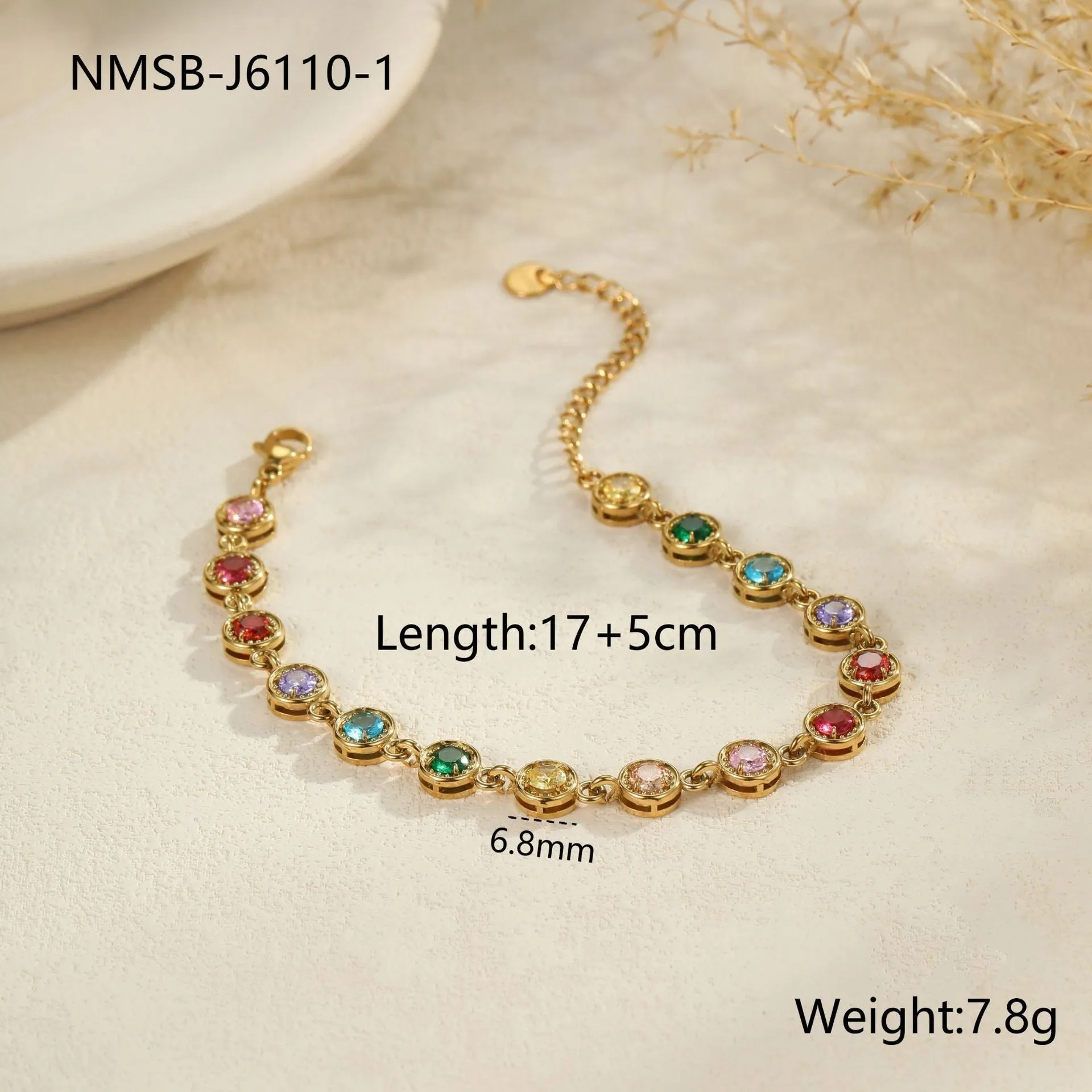 Women's stainless steel bracelet with 18K electroplated finish in heart, circle and square geometric shapes