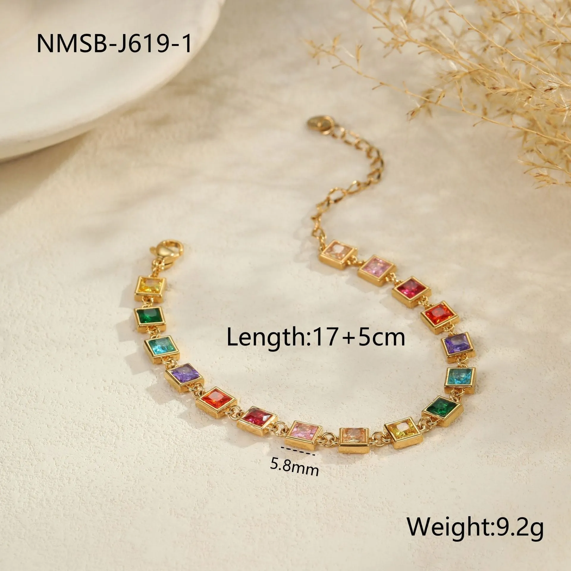 Women's stainless steel bracelet with 18K electroplated finish in heart, circle and square geometric shapes
