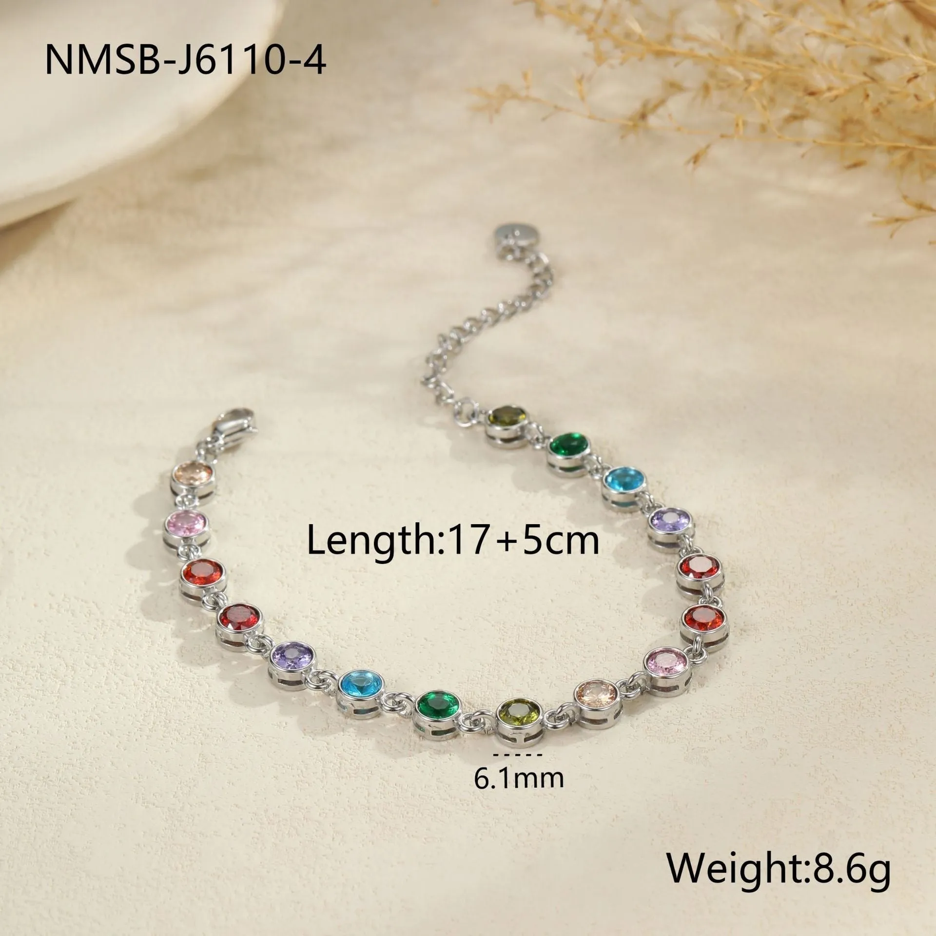 Women's stainless steel bracelet with 18K electroplated finish in heart, circle and square geometric shapes