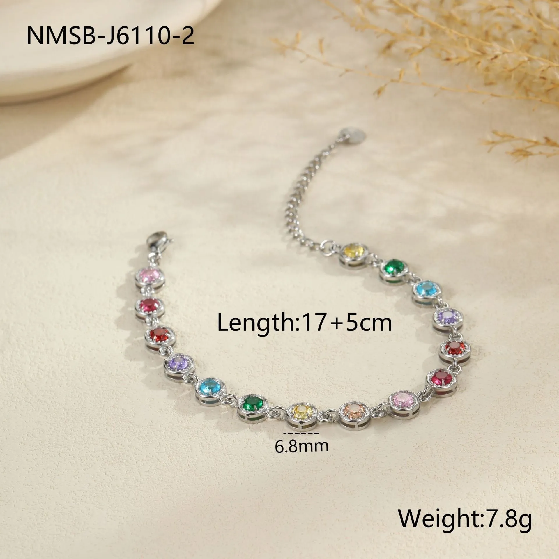 Women's stainless steel bracelet with 18K electroplated finish in heart, circle and square geometric shapes