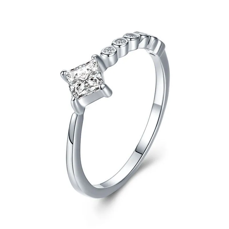 Sterling silver geometric ring with gold-plated inlaid gems, adjustable US sizes 5-9, silver colour