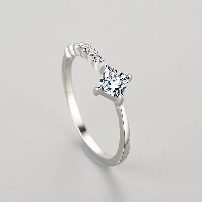 Sterling silver geometric ring with gold-plated inlaid gems, adjustable US sizes 5-9, silver colour