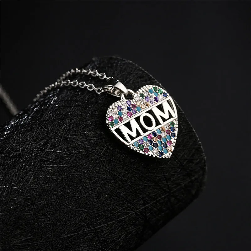 Peach heart MOM pendant necklace in gold colour, copper material, on adjustable chain