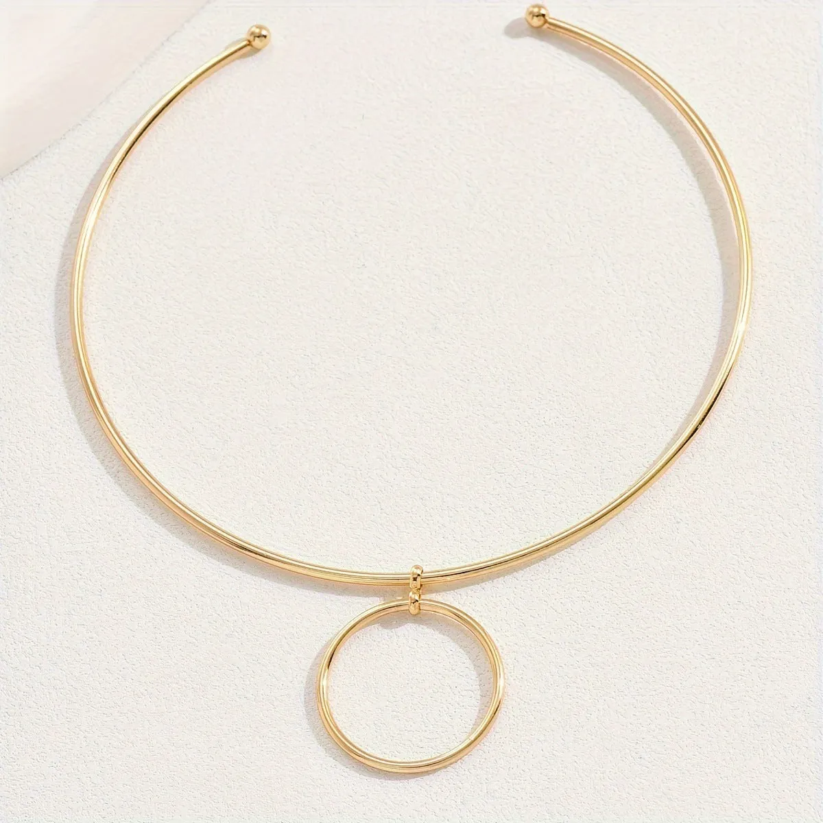 Gold metal geometric round pendant choker necklace on women link chain copper base